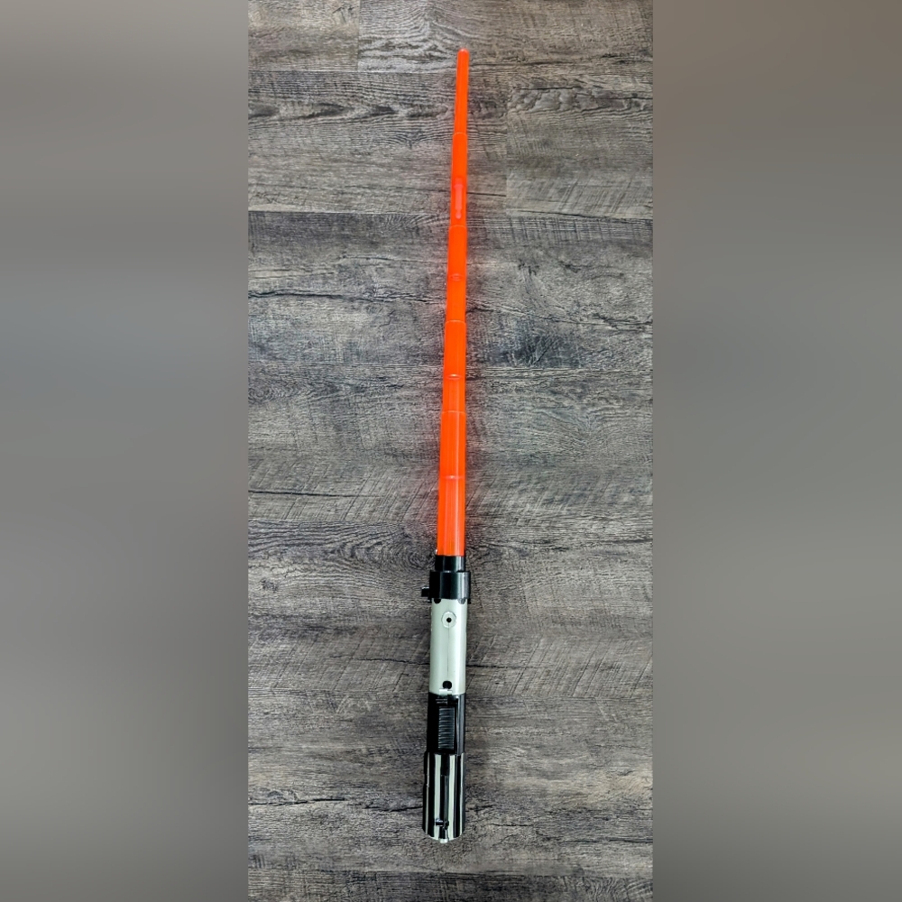 Hasbro Star Wars 2002 Darth Vader Electronic Lightsaber Sound Effects Works
